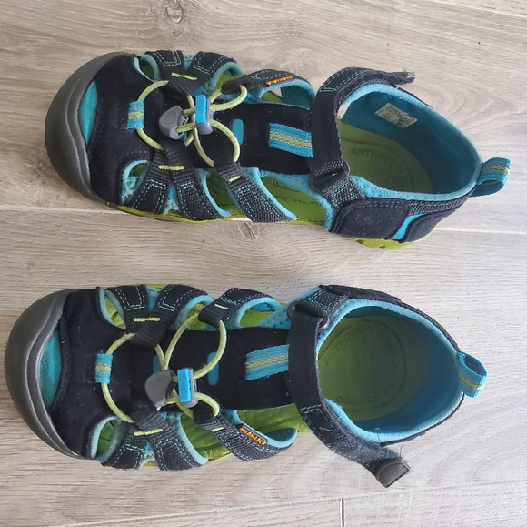 Keen sandals - Picture 2 of 3